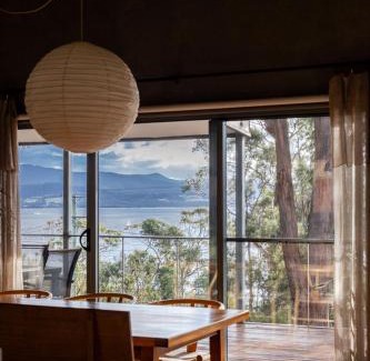 Dennes Point House | Your Bruny Island Beach Getaway