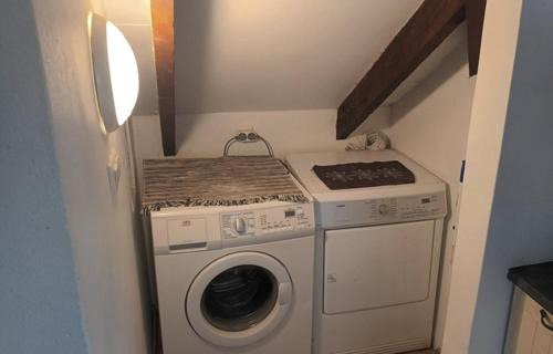 Vestmannaeyjar Apartment | Your budget-friendly apartment for up to 5!