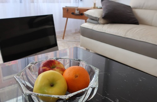 Aiora Apartment | Your central and comfortable 100 sqm flat in Valencia City. 10 Gigabit internet