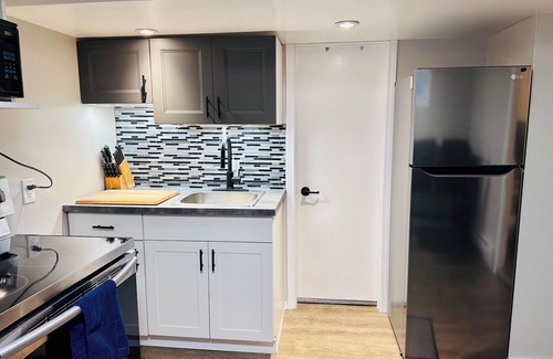 Winnipeg Apartment | Your Clean Clubhouse in St Boniface. Perfect for Students/Short term home away!