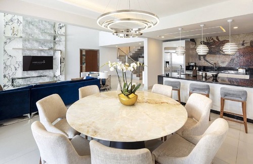 Cabo San Lucas Condo | "Your Coastal Haven Awaits: Stunning 3-Bedroom Loft at Garza Blanca Cabo"