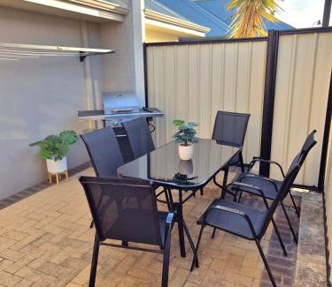 Clarkson Apartment | Your comfortable getaway home