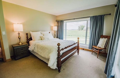 St. Anthony Cabin | Your country home away from home where kids entertain themselves.