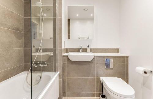 Canning Town South Apartment | Your Cozy Canny Town Haven 2