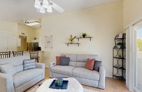 Rancho Vistoso House | Your Cozy Desert Escape in the Heart of Oro Valley! Home has AC and parking