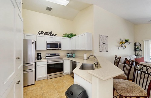 Rancho Vistoso House | Your Cozy Desert Escape in the Heart of Oro Valley! Home has AC and parking
