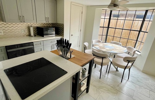 Barker House | Your Cozy Escape Awaits - Relax, Unwind, and Feel at Home
