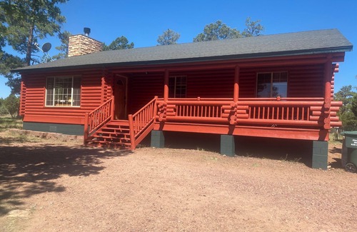 Happy Jack Cabin | “Your Cozy Escape in Every Season”