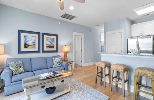 Windy Hill Villa | Your Cozy Hideaway: 1 Bdrm with Balcony Near Beach