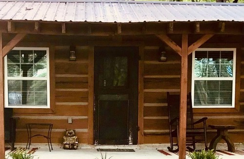 Kingston Cabin | Your cozy hideaway, where the water meets the wild.
