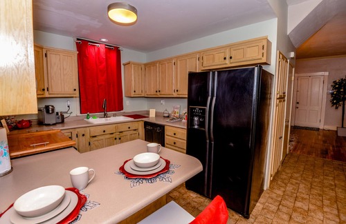 Midtown Apartment | Your Cozy Home Away From Home