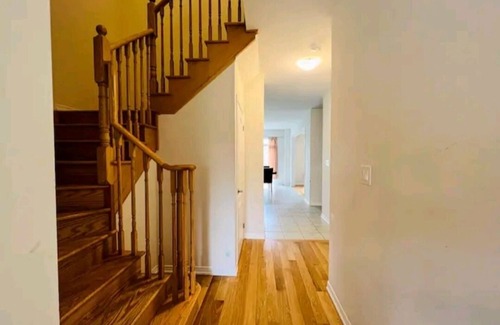 Thorold House | Your Cozy Staycation is a click Away!
