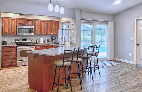 Venice Groves House | Your Dream Dual-Zone Gateway with Private Pool