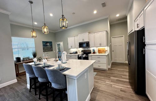 Broadmoor House | * Your Dream Florida Escape Awaits! *