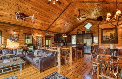 Wilmington Ski Chalet | Your DREAM ski chalet! Minutes to Whiteface!