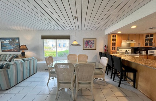 Seven Mile Beach Condo | Your Dream Vacation is Affordable at Sunset Cove Seven Mile Beach Grand Cayman.