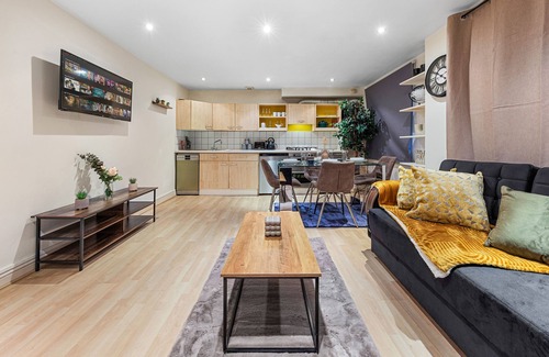 Notting Hill Apartment | Your Elite Hyde Park Retreat 2-Bedroom Luxury Flat