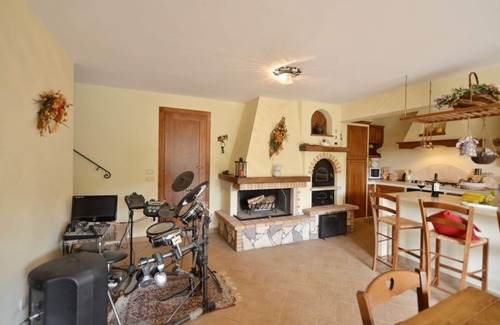 Villa A Sesta Villa | YOUR EXCLUSIVE HOLIDAY BETWEEN VINEYARDS AND CASTLES