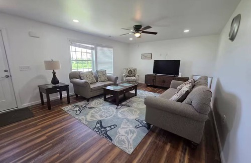 Georgetown House | Your fam will be close to everything when stay at this centrally-located place.