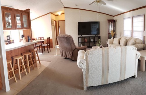 Buckhead Ridge House | Your Fishing Vacation Headquarters. Plenty of parking for boats, RV's, trucks.
