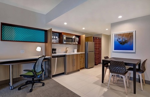 Florida Central Atlantic Coast Hotel | Your Florida Home Away from Home! Kitchenette, Pets Allowed, Outdoor Pool!