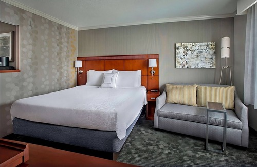 Tinton Falls Hotel | Your Gateway to Jersey Shore Adventures! Pet Friendly Property with Starbucks!