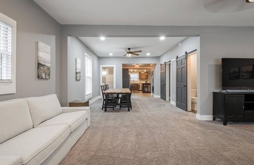 Greenfield House | Your Greenfield Getaway