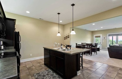 Silver Point Condo | ♡ Your Happy Place Overlooking Center Hill Lake ♡
