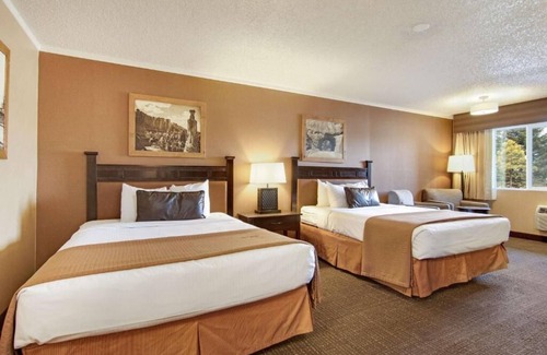 Bryce Canyon Hotel | Your Home Away from Home! Free Breakfast, Free Parking, Swimming Pool!