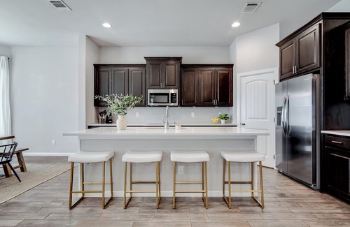 Joshua House | Your Home Away from Home – Beautiful Burleson Retreat!