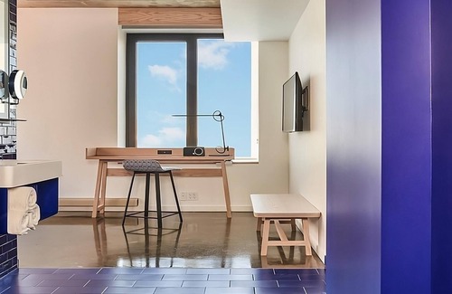 Washington Heights Hotel | Your Home Away from Home! Close to Bronx Zoo and Strawberry Fields