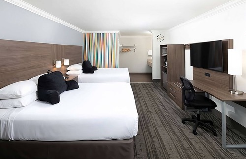 Temecula Hotel | Your Home Away From Home! Free Parking Onsite, Hot Tub, Swimming Pool