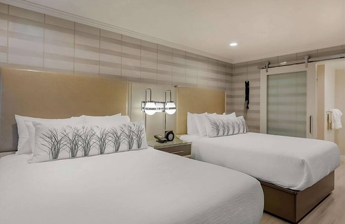Southeast Torrance Hotel | Your Home Away From Home! 2 Gorgeous Rooms, Courtyard w/Fire Pits, Parking!