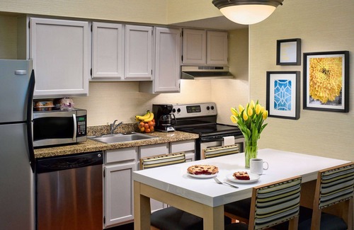 Westlake Hotel | Your Home Away From Home! Free Parking, Outdoor Pool, Pets Allowed