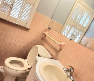Youngstown House | Your Home Away from Home Sleeps 12 Fully Equipped