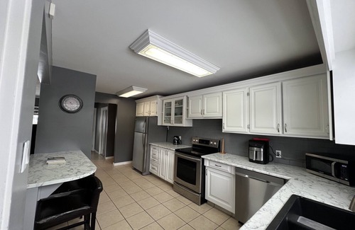 Brandon House | Your Home Away From Home