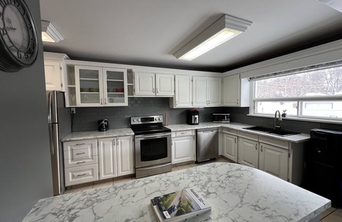 Brandon House | Your Home Away From Home