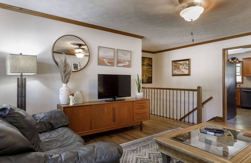 Wichita House | Your Home Away from Home: Retreat Perfect for Large Families and Groups