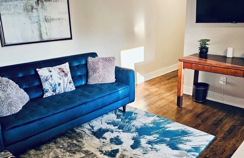 Ottawa Division Apartment | Your Home Away From Home in Ottawa - close to work, schools, hospitals, parks