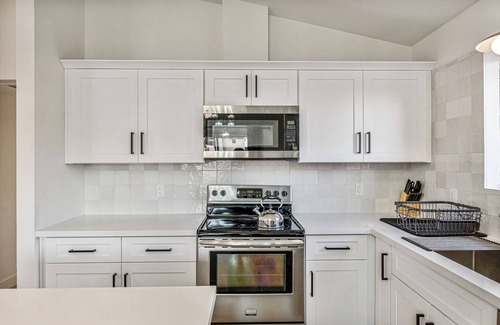 East Mesa House | Your Home Away from Home: Pool, Games, Hot Tub, Western, BBQ, Lux Home, Family