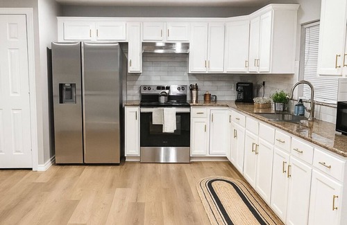 West Dallas House | Your Home Away from Home – 3BR Near Downtown & Trinity Groves