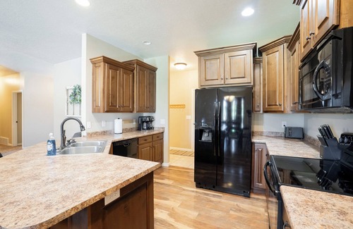 Vernal House | Your Home Away From Home