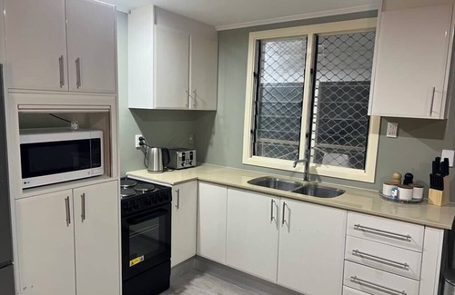 Vaitele House | Your home away from home. Central location.