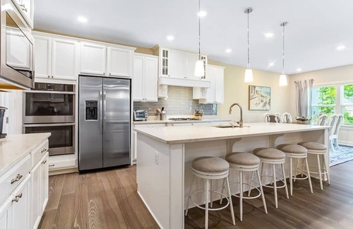 Lewes House | Your Home Away From HomeLuxury7BR House*Sleeps 14