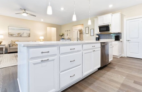 Lewes House | Your Home Away From HomeLuxury7BR House*Sleeps 14