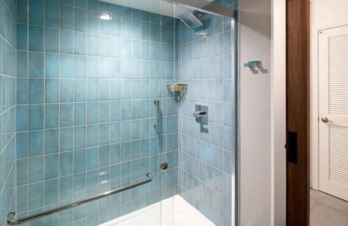 Fox Hills House | Your Home Away From Home! Pool, Pets Allowed, Near Marina Del Rey Beach