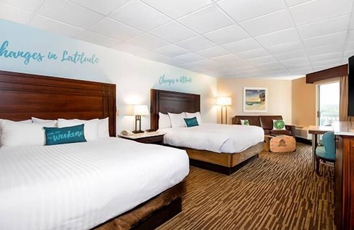 Osage Beach Hotel | Your Home Away From Home! Onsite Pool, Free Parking, Near Osage Beach