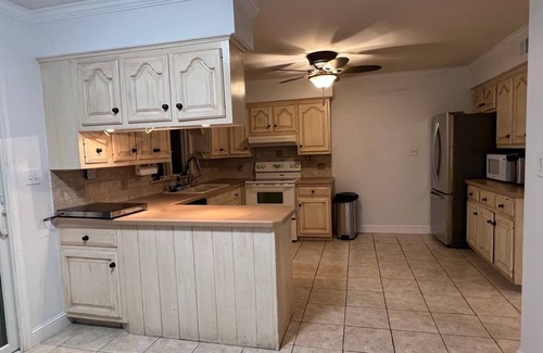 Osbornsville House | Your home away from home! Heated pool! Hot Tub!