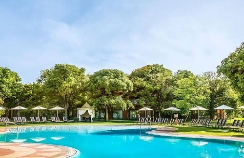Livingstone Apartment | Your Home Away From Home! 2 Homely Units, Onsite Pool & Spa, Outdoor Adventures!