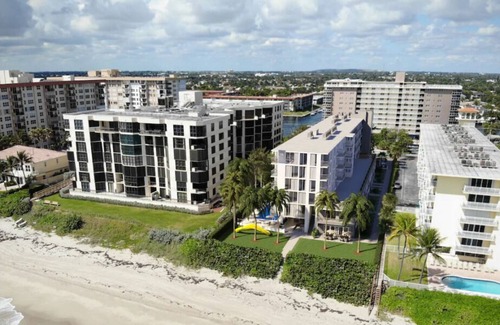 Hillsboro Beach House | Your Home Away From Home! Onsite Pool, Pets Allowed, Near Beach